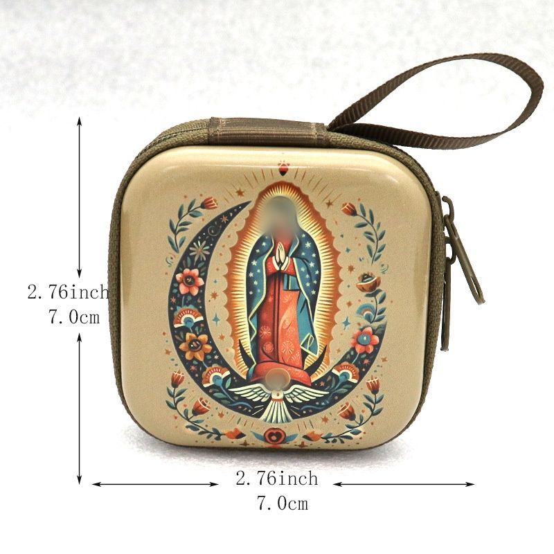 Croix et etui spirituel.