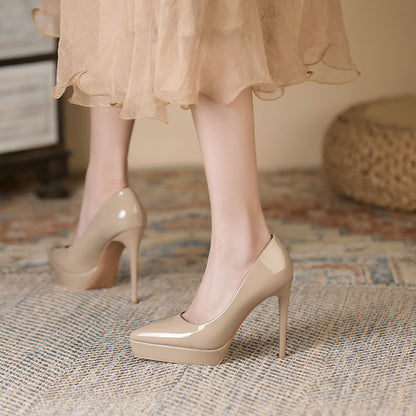 Escarpins à haut talons