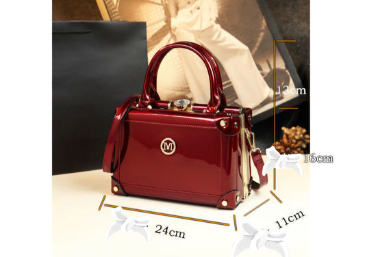 Sac à main élégant en vernis
