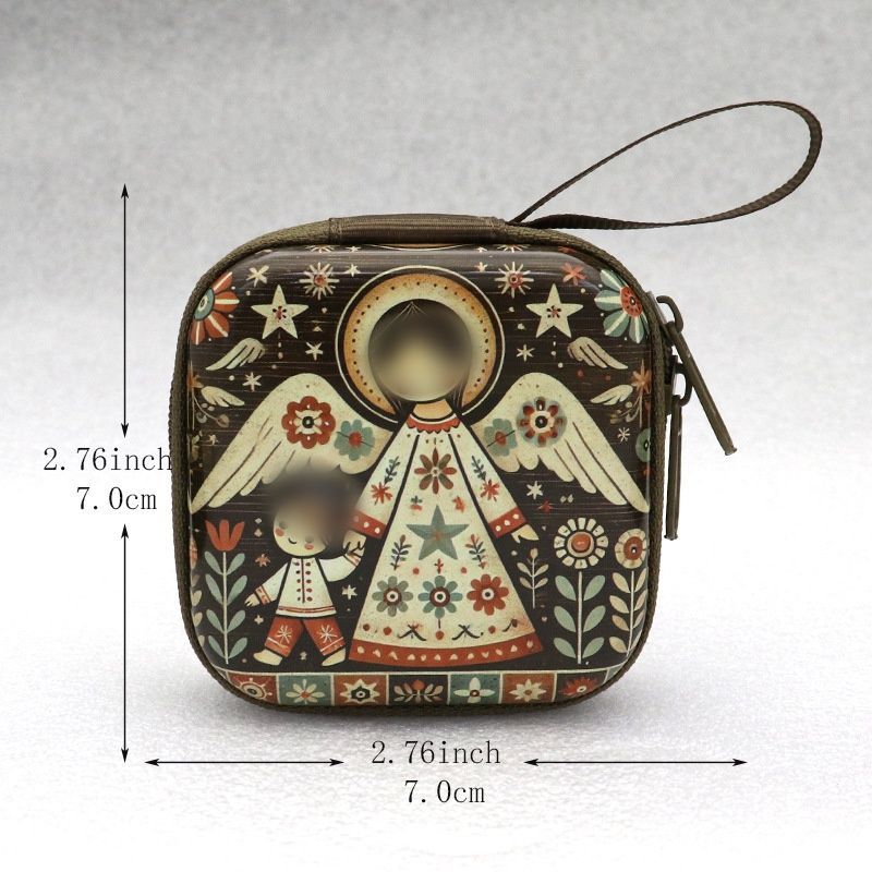 Croix et etui spirituel.