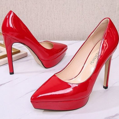 Escarpins à haut talons