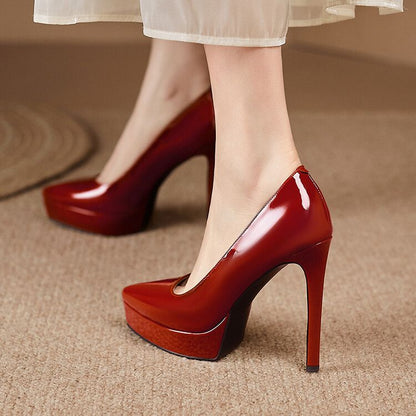 Escarpins à haut talons